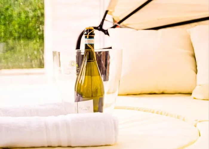 White Pearl Exclusive Рим