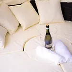 Apartment White Pearl Exclusive