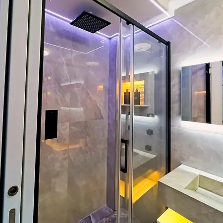 White Pearl Exclusive * ローマ