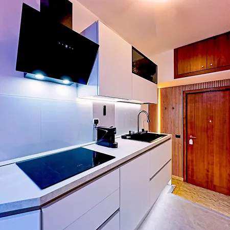 White Pearl Exclusive *